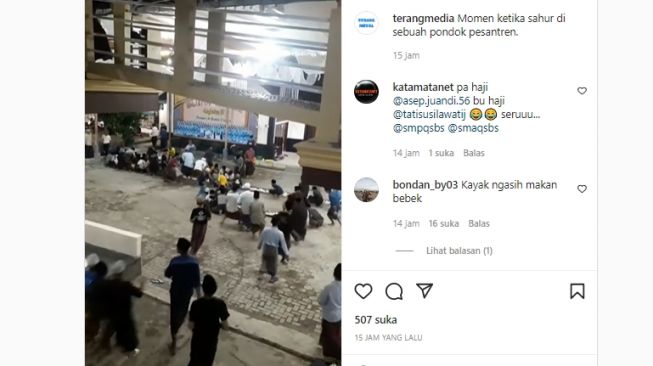 Viral Pemberian Makan Sahur di Ponpes Ini Tak Lazim, Warganet: Kayak Ngasih Makan Bebek