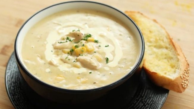 Resep Sup Krim Ayam Jagung ala Chef Devina Hermawan (Twitter hermawan_devina)