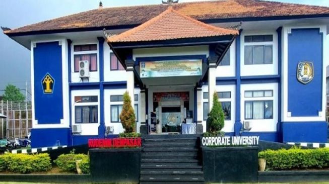 Paksa Tinggal di Villa Warga Mengwi, 6 WNA Terancam Deportasi