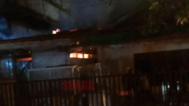 Ramadan, Si Jago Merah Ngamuk di Pontianak Selatan, 1 Unit Warung Ludes Terbakar