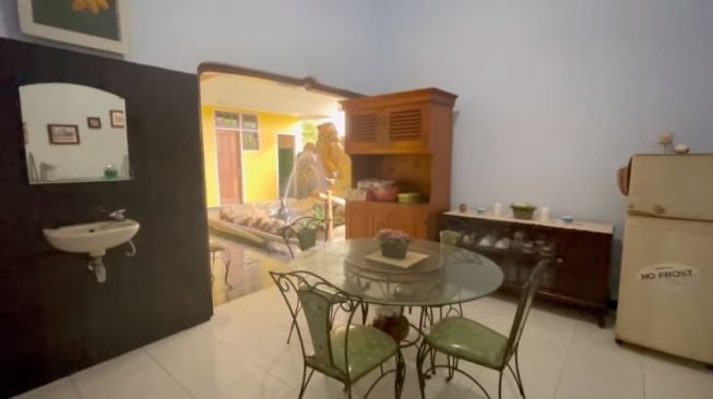 Rumah Dewi Perssik di Kampung Halaman (YouTube DEWI PERSSIK)