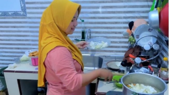 4 Tips agar Suami Suka Makan Sahur dan Buka Puasa Bareng Keluarga di Rumah