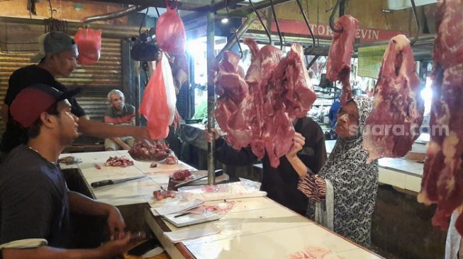 Lebaran Telah Berlalu, Harga Daging Sapi di Pasar Slipi Masih Rp150 Ribu Per Kilogram