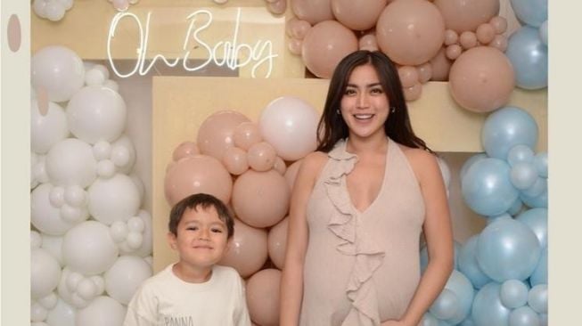 Potret Baby Shower Jessica Iskandar. (Instagram/@inijedar)