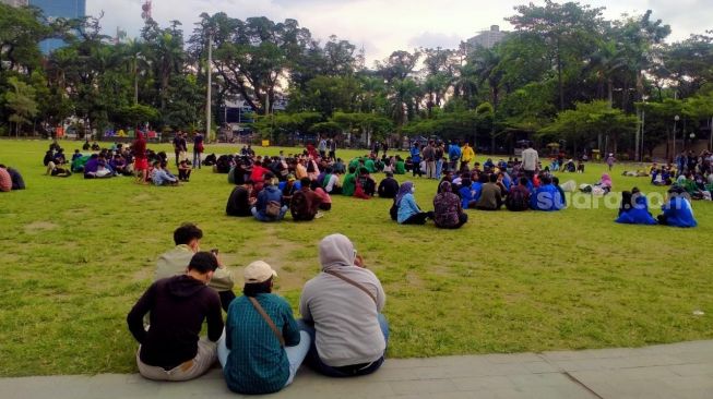 Ramai Pelajar Berkumpul di Lapangan Merdeka Medan, Hendak Demo?