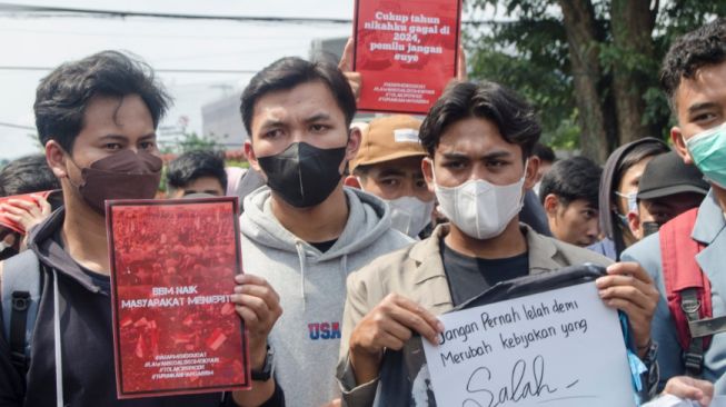 KM ITB Desak Jokowi Sanksi Menteri Pendukung Wacana Presiden Tiga Periode