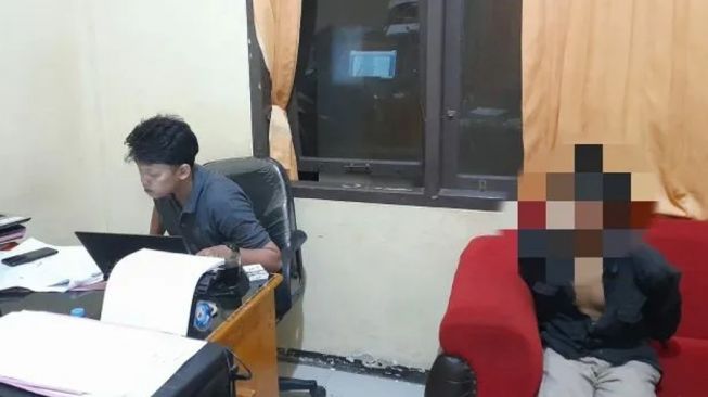 Astaga, Anak Aniaya Ibu Kandung Gegara Tak Punya Uang Beli Kuota Internet