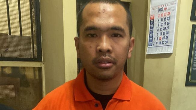 Jadi Tersangka Gegara Keroyok Orang, Begini Tampang Putra Siregar dan Artis Rico Valentino Setelah Resmi Ditahan Polisi