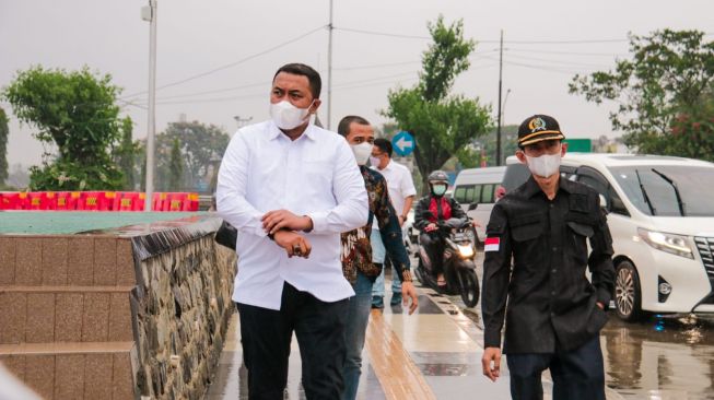Ketua DPRD Bogor Rudy Susmanto Sidak Hasil Proyek Jalan Sentul-Kandang Roda, Ini Yang Terjadi