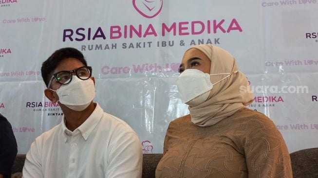 Melahirkan Anak Kedua, Fitri Tropica Ungkap Alasan Tak Terduga Pilih Tanggal 11