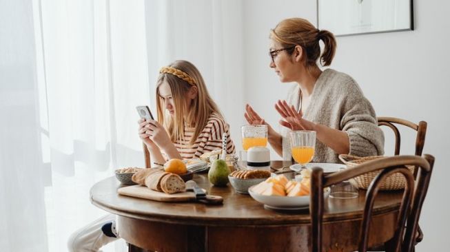 4 Hal yang Bisa Dilakukan jika Bosan di Rumah