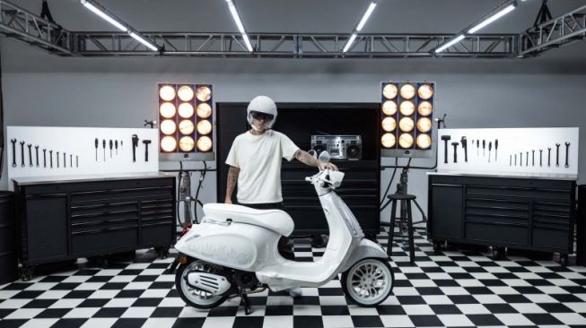 JUSTIN BIEBER X VESPA (PT Piaggio Indonesia via ANTARA/HO)