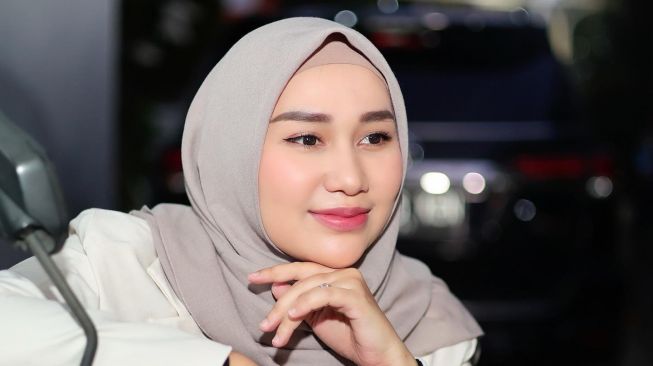 Istri Putra Siregar Ogah Bertemu Chandrika Chika, Netizen: Dia Emang Enggak Tahu Diri