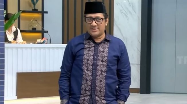 Andre Taulany plays an RT in the Suhoor program Trans 7. [YouTube]