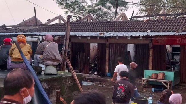 Pasar Ambarawa Kebakaran, Tujuh Kios Daging Ludes Dilahap Si Jago Merah