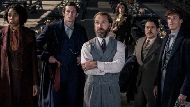 Film Fantastic Beasts: The Secrets Dumbledore {IMDb]