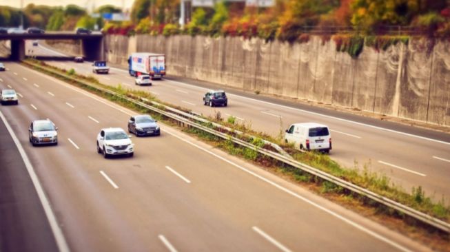 Pelemparan Batu di Jalan Tol Bikin Resah, Polda Jateng Buru Pelaku