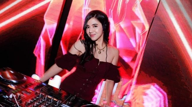 Nyaris Rp 1 Miliar Uang Dj Una Yang Tidak Bisa Ditarik Di Dna Pro