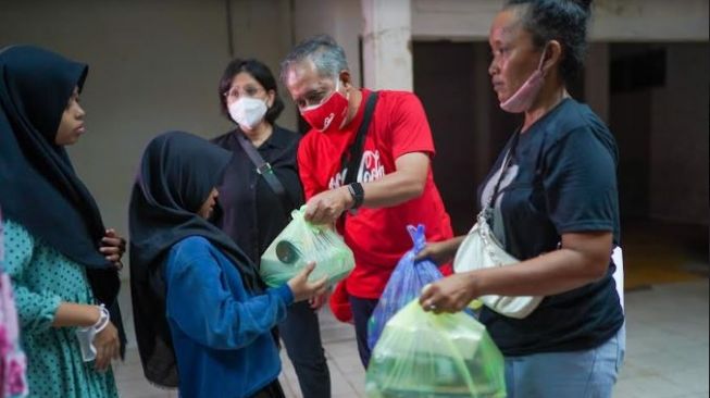 Rayakan Ramadhan, Coca-Cola Berbagi Momen Keajaiban kepada Orang yang Membutuhkan