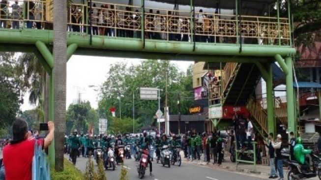 Peserta Demo 11 April Bantah Agung Nugro Dalang Mahasiswa Turun ke Jalan