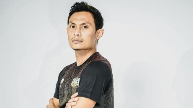 Pesepakbola Dias Angga Putra yang baru saja direkrut tim Dewa United. (HO/Dewaunited.com)