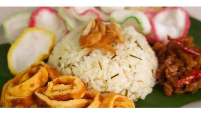 Menu Ramadhan: Biar Tak Bosan Sama Nasi, Coba Resep Nasi Daun Jeruk Ini