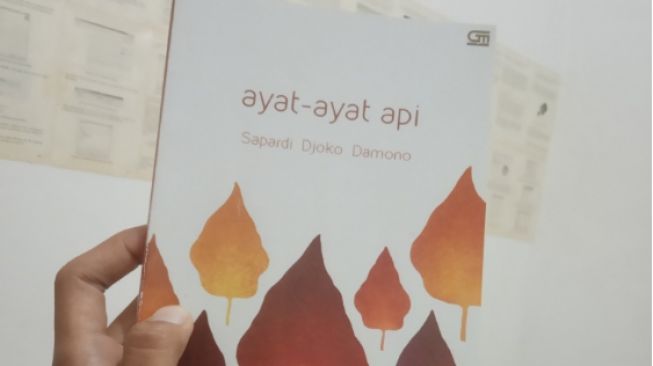 5 Karakteristik Puisi-puisi dalam Buku Ayat-ayat Api Karya Sapardi Djoko Damono