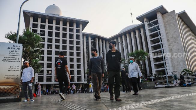 Wakil Ketua MPR Sebut Banyak Warga Kecewa Karena Jokowi Tak Salat Ied Di Masjid Istiqlal