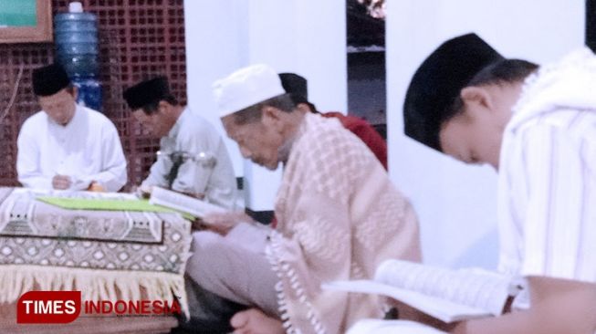 Tradisi Ngaji Kilatan di Ponorogo, Belajar Hidup untuk Allah SWT dengan Kitab Bidayatul Hidayah