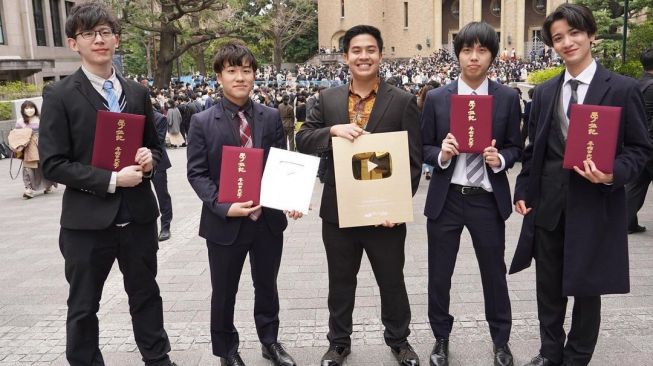 Potret Jerome Polin Wisuda di Jepang (Instagram/@jeromepolin)