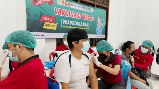 CEO Pfizer Sarankan Pemberian Vaksin Keempat Setelah Vaksin Booster COVID-19