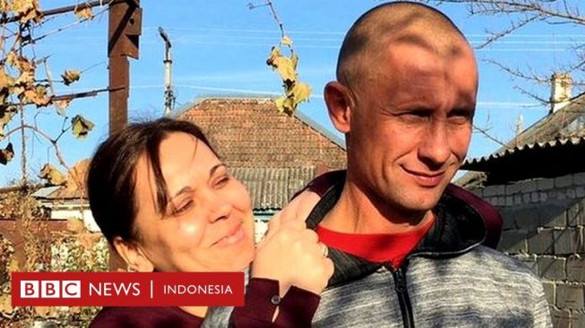 Kisah Orang-orang Rusia yang Tidak Percaya Kejahatan Perang di Ukraina