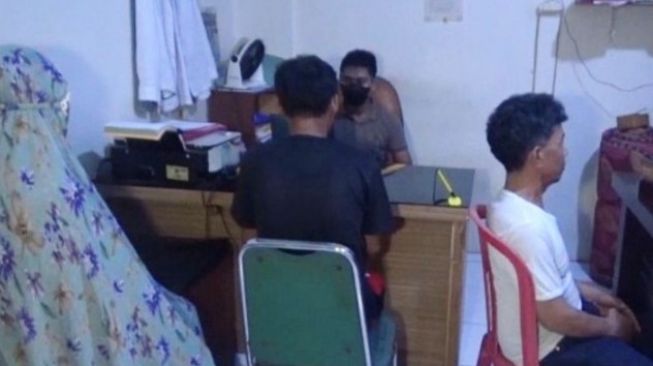 Waspada! Warga di Kota Makassar Diajak Bicara OTK, Dibawa Masuk Mobil Kemudian Emas di Badan Dipreteli