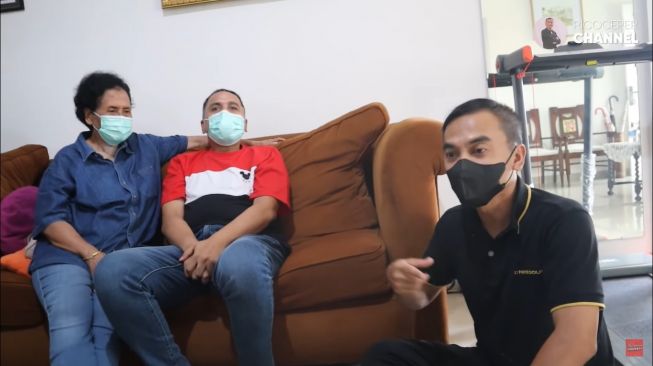 Potret Terbaru Gugun Gondrong (YouTube/Rico Ceper)