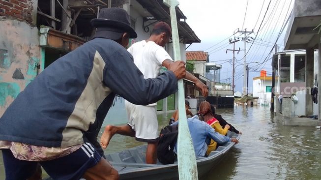 Miris! Hari Ini Warga di Kabupaten Bandung Bakal Berbuka Puasa di Tengah Kepungan Banjir