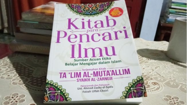 Kewajiban Mencari Ilmu Sejak Kecil hingga Ajal Datang Menjemput