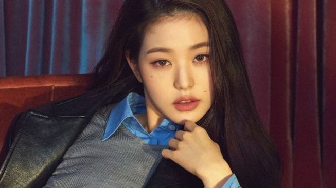 Pamer Foto Cantik di Pesawat, Wonyoung IVE Banjir Pujian