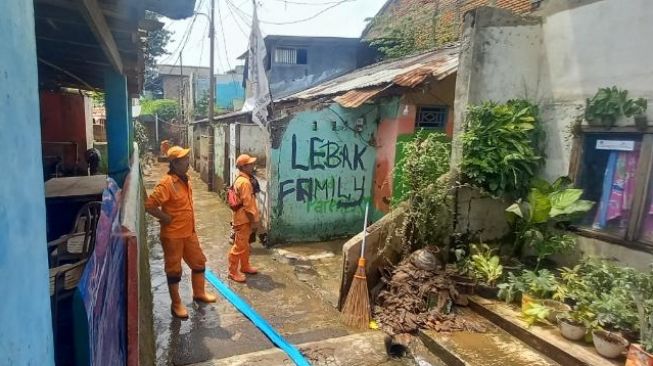 Pemukiman di Pejaten Timur Diterjang Banjir Imbas Luapan Sungai Ciliwung, Warga Sudah Siaga Sejak Malam