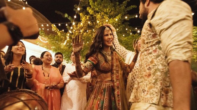  Pesona Aktris Bollywood Jalani Ritual Mehendi (Instagram/@katrinakaif)