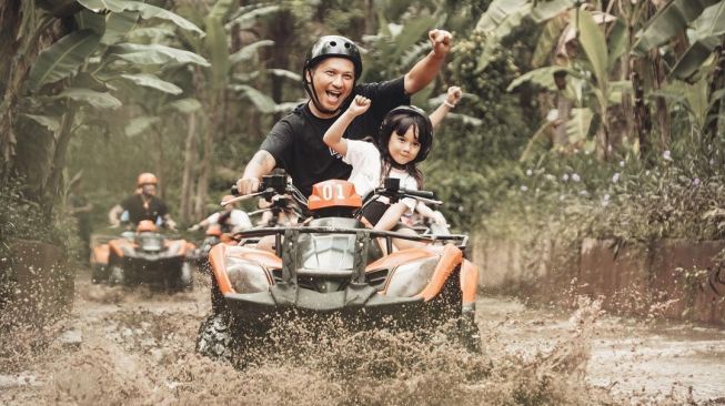 Artis Pria Mirip Sama Anak Perempuan (instagram/@gadiiing)