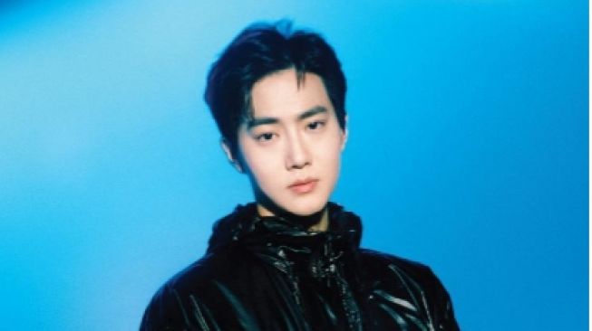 Esquire Korea Edisi Mei: Suho EXO Ungkap Makna Dibalik Album 'Gray Suit'