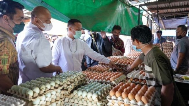 Berkunjung ke Pasar Terong, Andi Sudirman Temukan Harga Daging Lokal Lebih Mahal Dibanding Daging Impor