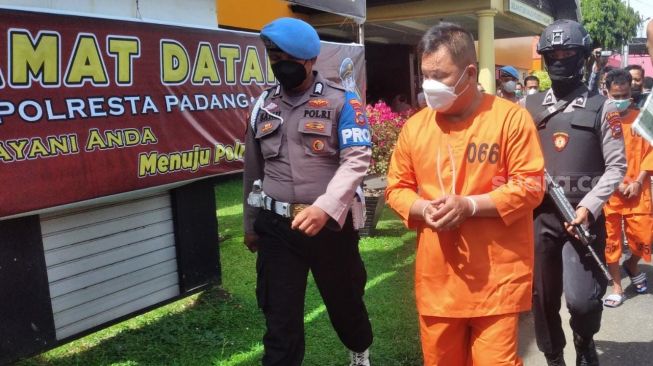 Oknum Polisi Berpangkat Kompol di Polda Sumbar Digerebek Pesta Sabu di Hotel Padang