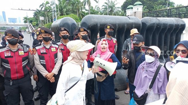 Polda Metro Jaya Saring Peserta Demo di Kawasan Gedung Parlemen dan Monas, Antisipasi Kejadia yang Menimpa Ade Armando ?