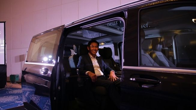 Saat launching, Choi Duk Jun, Presiden Direktur, PT Mercedes-Benz Distribution Indonesia menyatakan bahwa Mercedes-Benz V-Class menjadi tulang punggung MPV Mercedes-Benz di Tanah Air [PT Mercedes-Benz Distribution Indonesia].