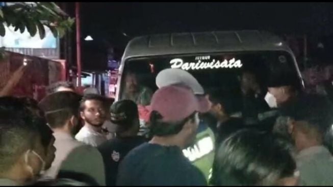 Sempat Bikin Suasana Mencekam, Sopir Elf dan Travel di Tasikmalaya Akhirnya Berdamai