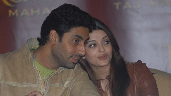 Potret Aishwarya Rai dan Abhishek Bachchan (Instagram/@bachchan)