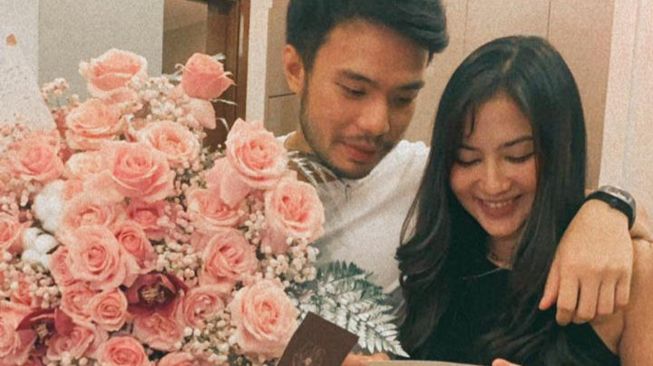  Gaya pacaran Jessica Mila dan Yakup Hasibuan (Instagram/@jscmila)