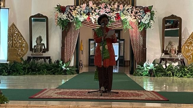 Gusti Kanjeng Bendara Raden Ayu Adipati Paku Alam dalam Acara Peringatan Hari Kartini di Royal Ambarrukmo Yogyakarta, Kamis (21/4/2022) kemarin (Suara.com/Amertiya)