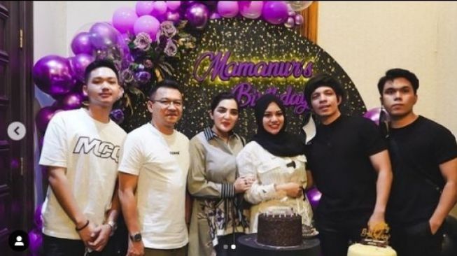 Gaya Ashanty hadiri pesta ultah seleb (Instagram/@ashanty_ash)